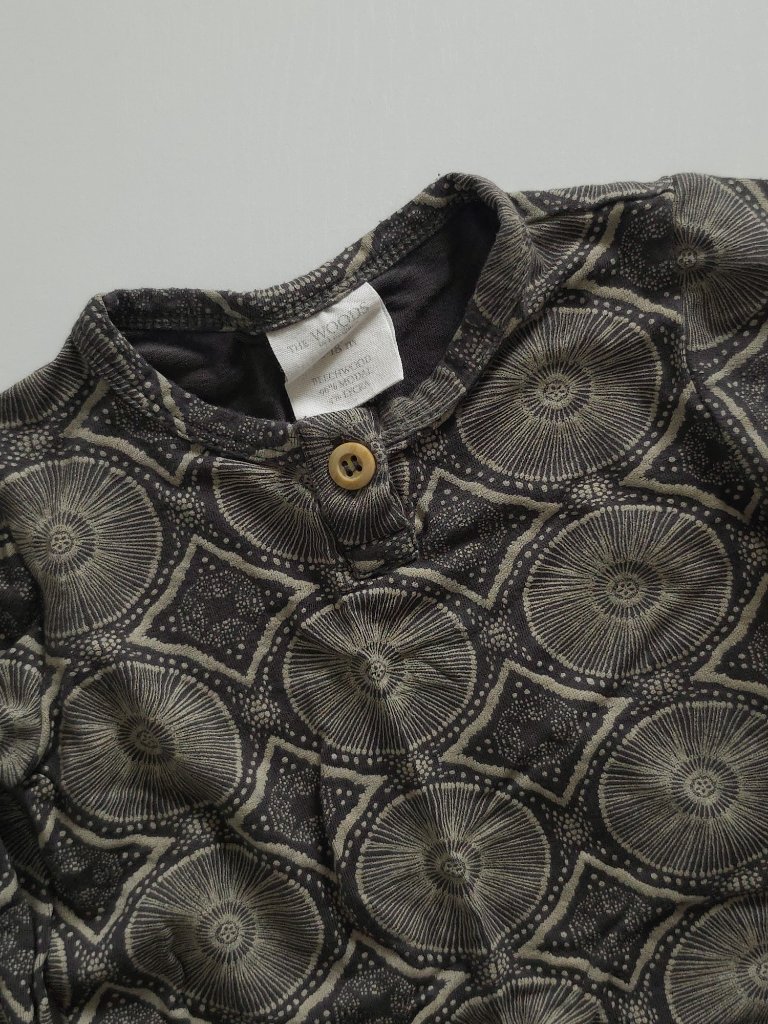 Kate Quinn Woods Beluga Batik 12-18 Months Long Sleeve Shirt Black Gray — image 2 of 5